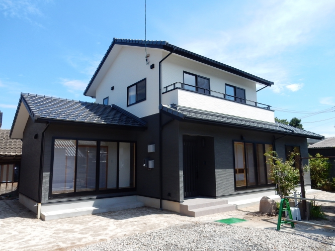 家族とふれあう和モダンな家