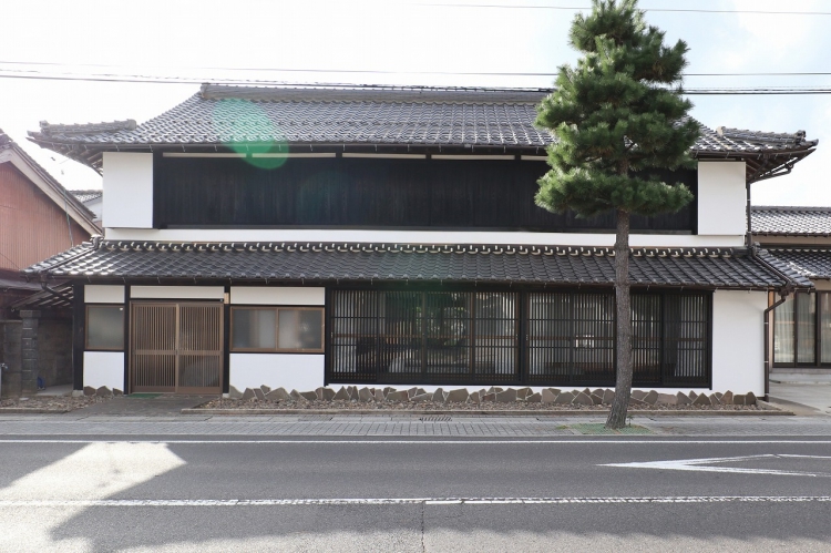 駕籠石庵