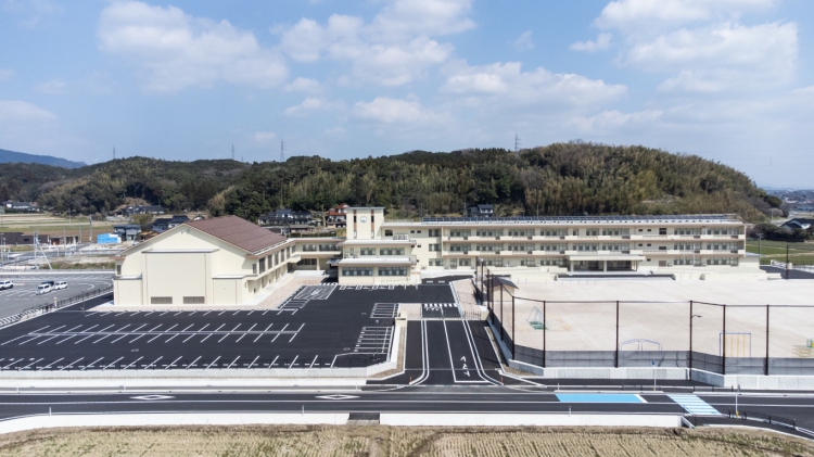 旅伏小学校